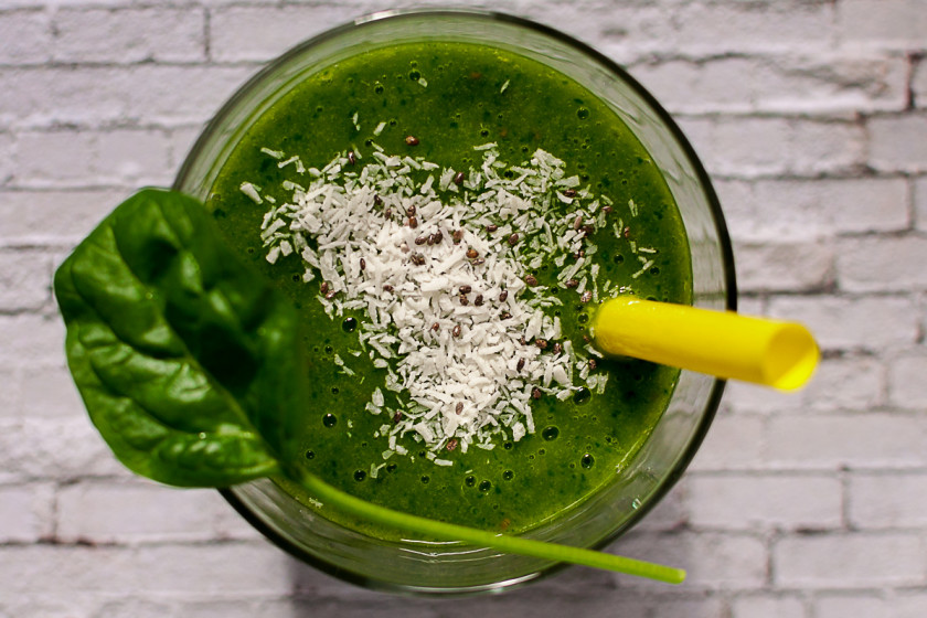 Vegan Green Smoothie im Glas