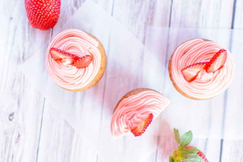 Vegane Erdbeer-Cupcakes