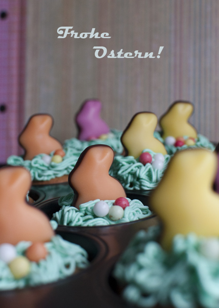 vegane Stachelbeer-Mandel-Cupcakes mit Oster-Deko